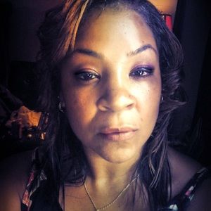 Meet your Posher, Regina